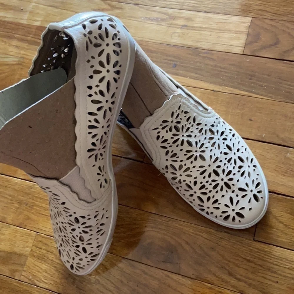 Aerin flats murex