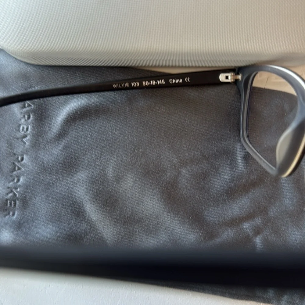 Warby Parker discover sleek