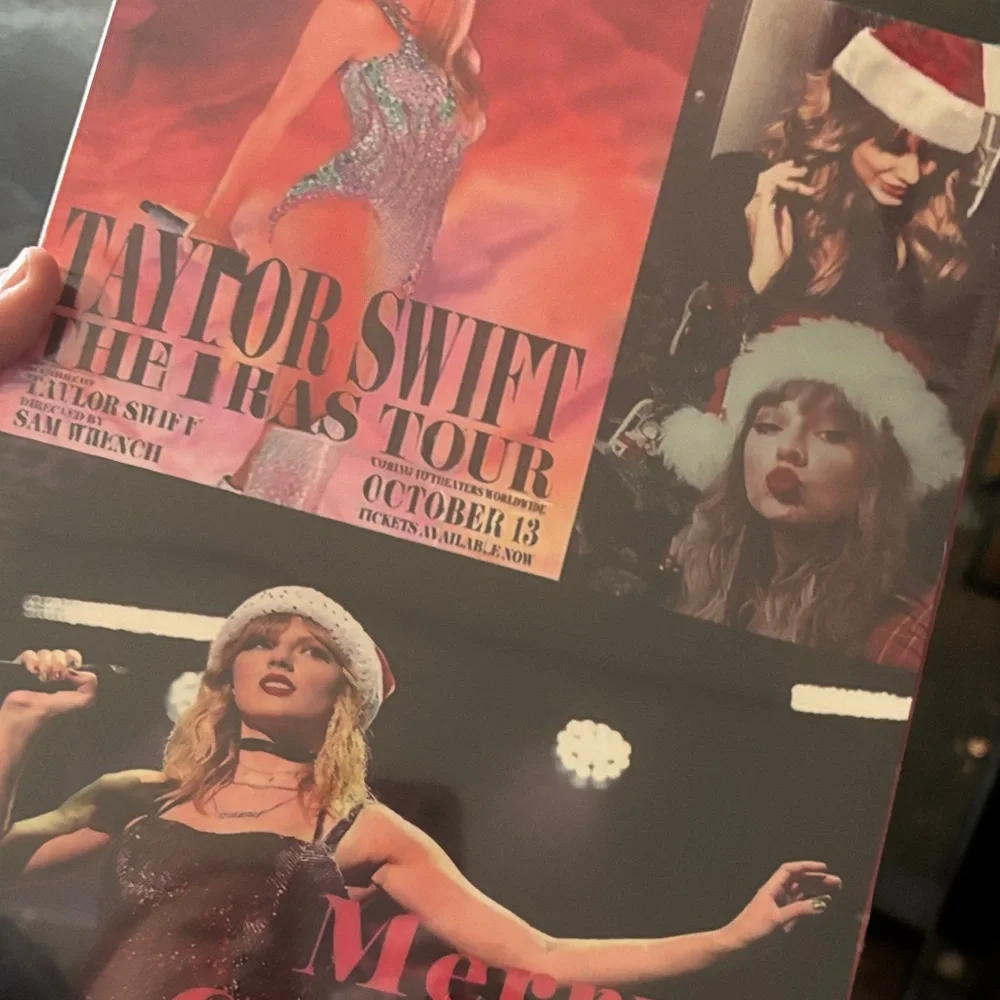 Taylor Swift taylor black striking