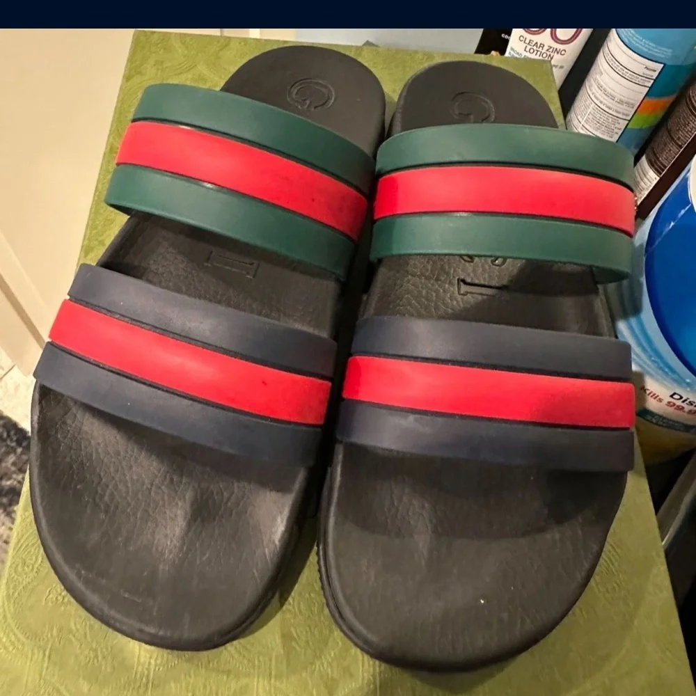 Gucci Red and Green Men's Sandals