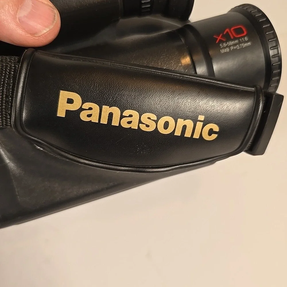 PANASONIC Palmcorder PV-IQ204 VHS-C Color Video Camcorder Tested With Power Cord