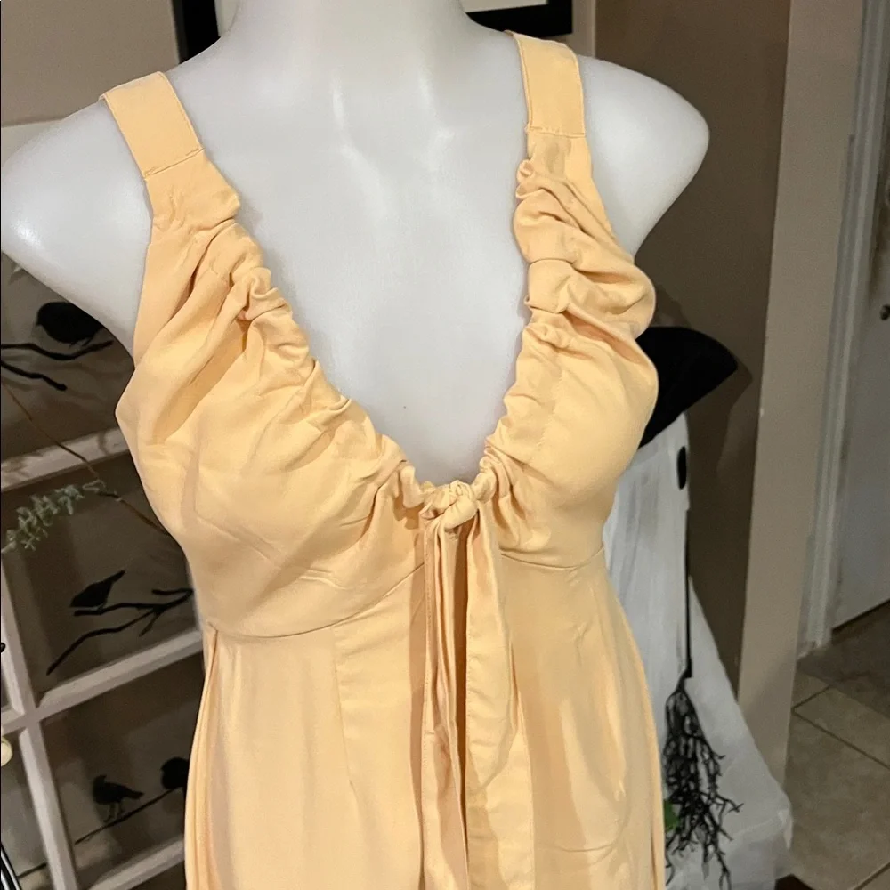 Abercrombie & Fitch slit back from