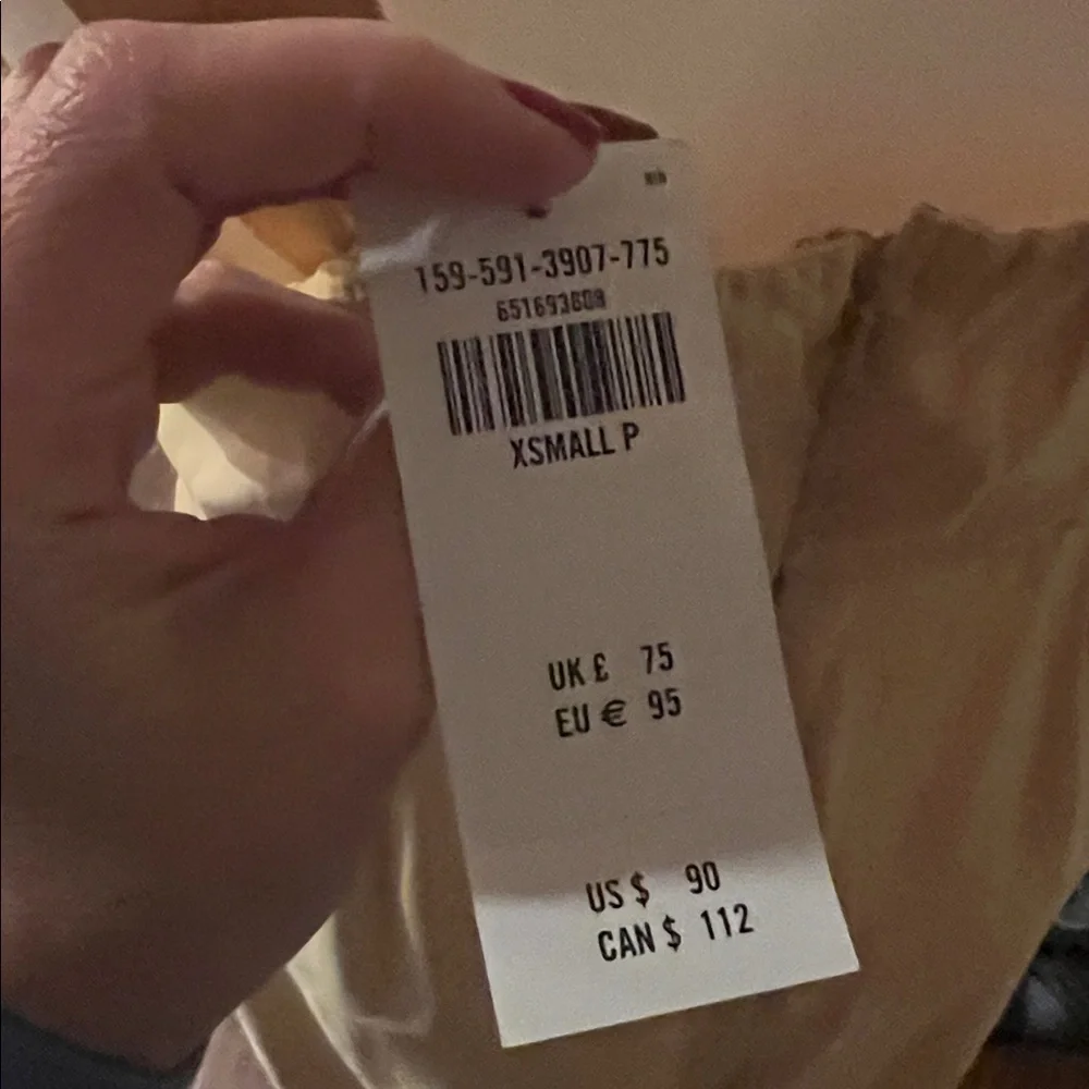 Abercrombie & Fitch zipper lined side