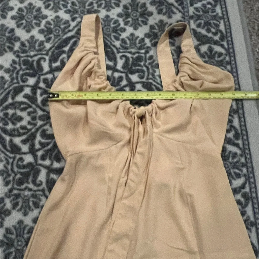 Abercrombie & Fitch photos measurements