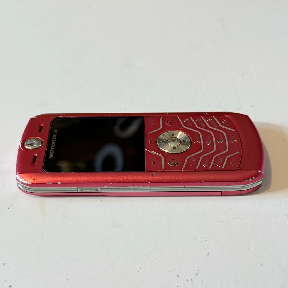 Motorola L6 Hot Pink Slim Cell Phone “UNTESTED”No Charger Buy As Is Read Below!