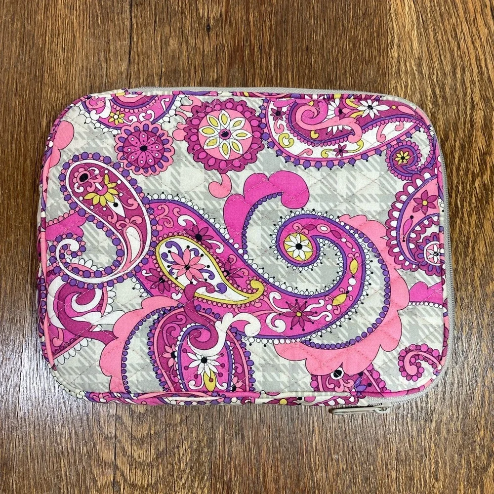 Vera Bradley fitting inches 10th