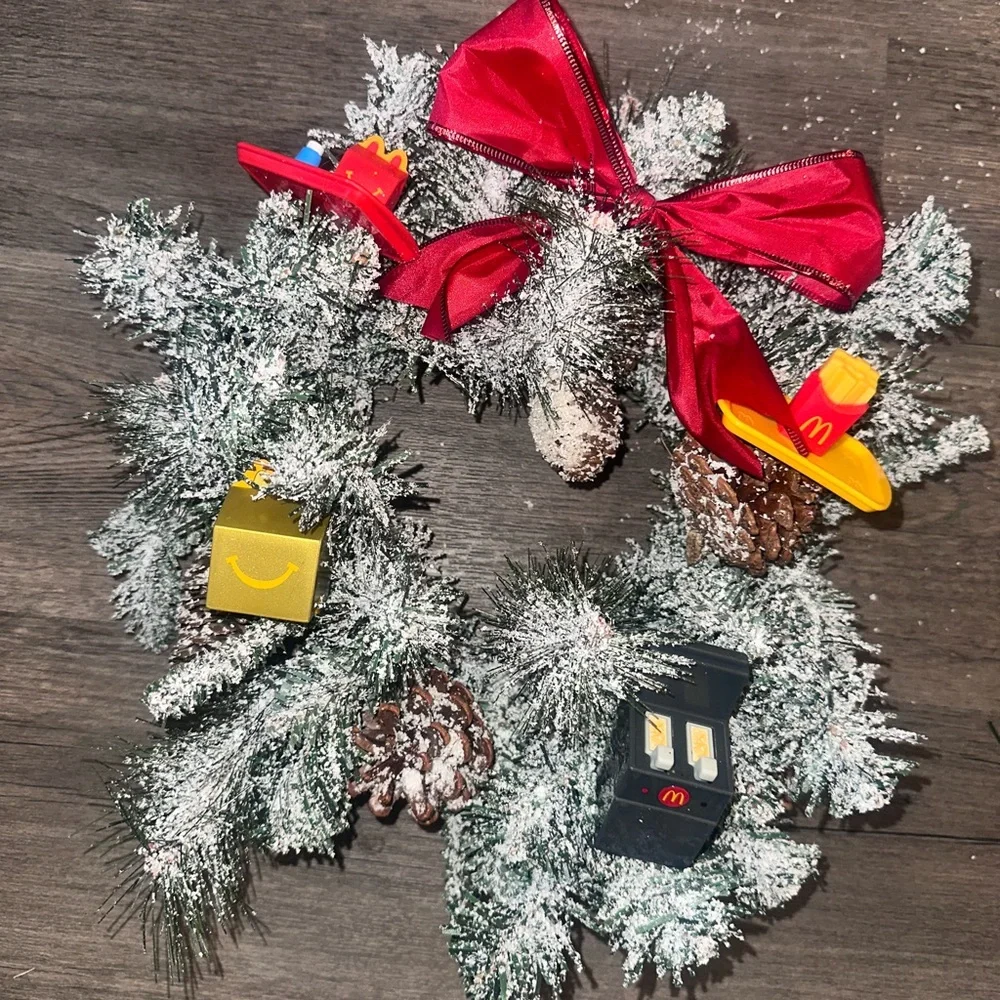 N/A decorative wreath