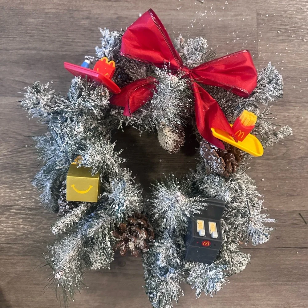 N/A decorative wreath