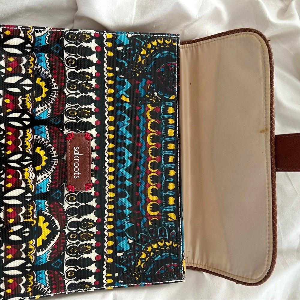 Sakroots stylish tablet