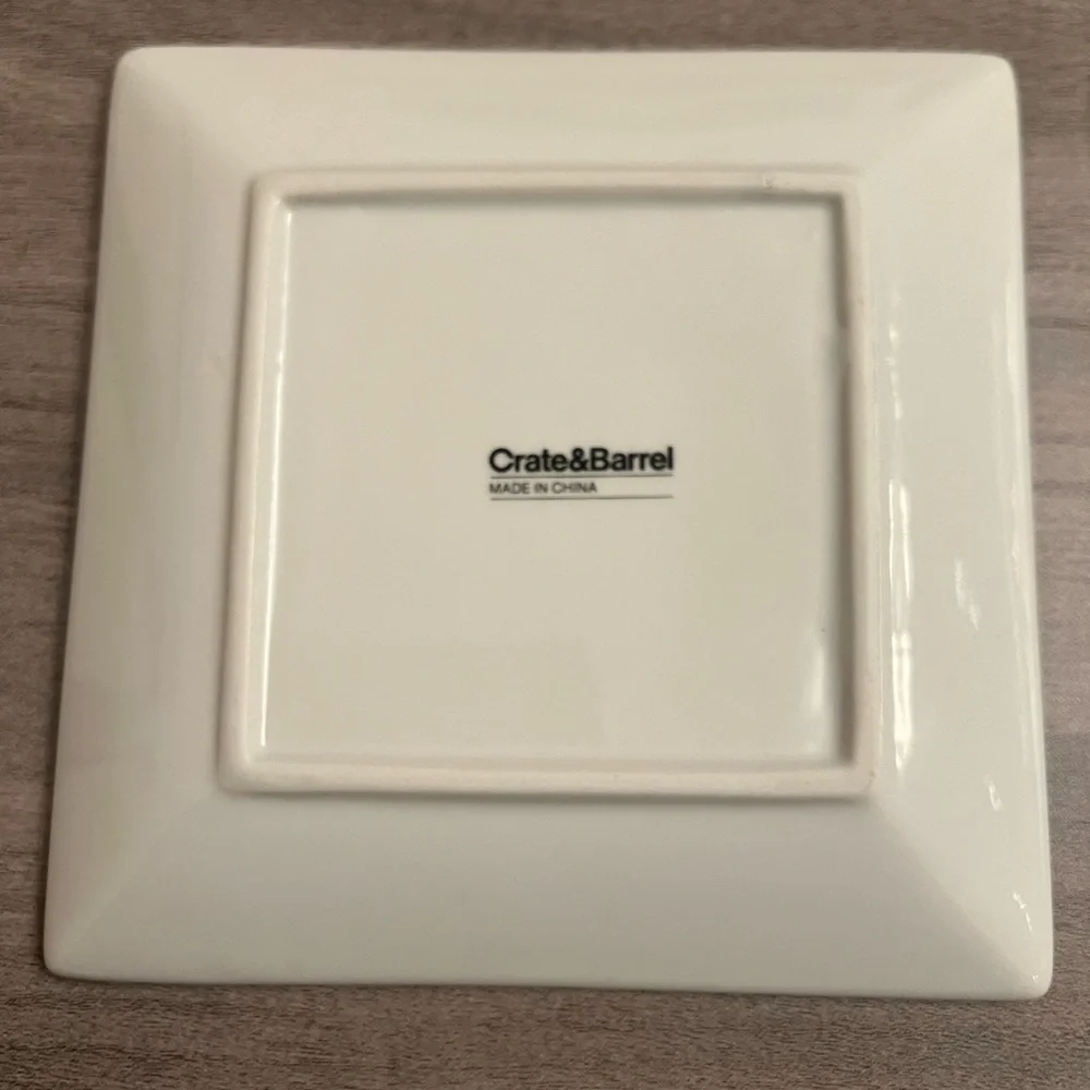 Crate&Barrel light use