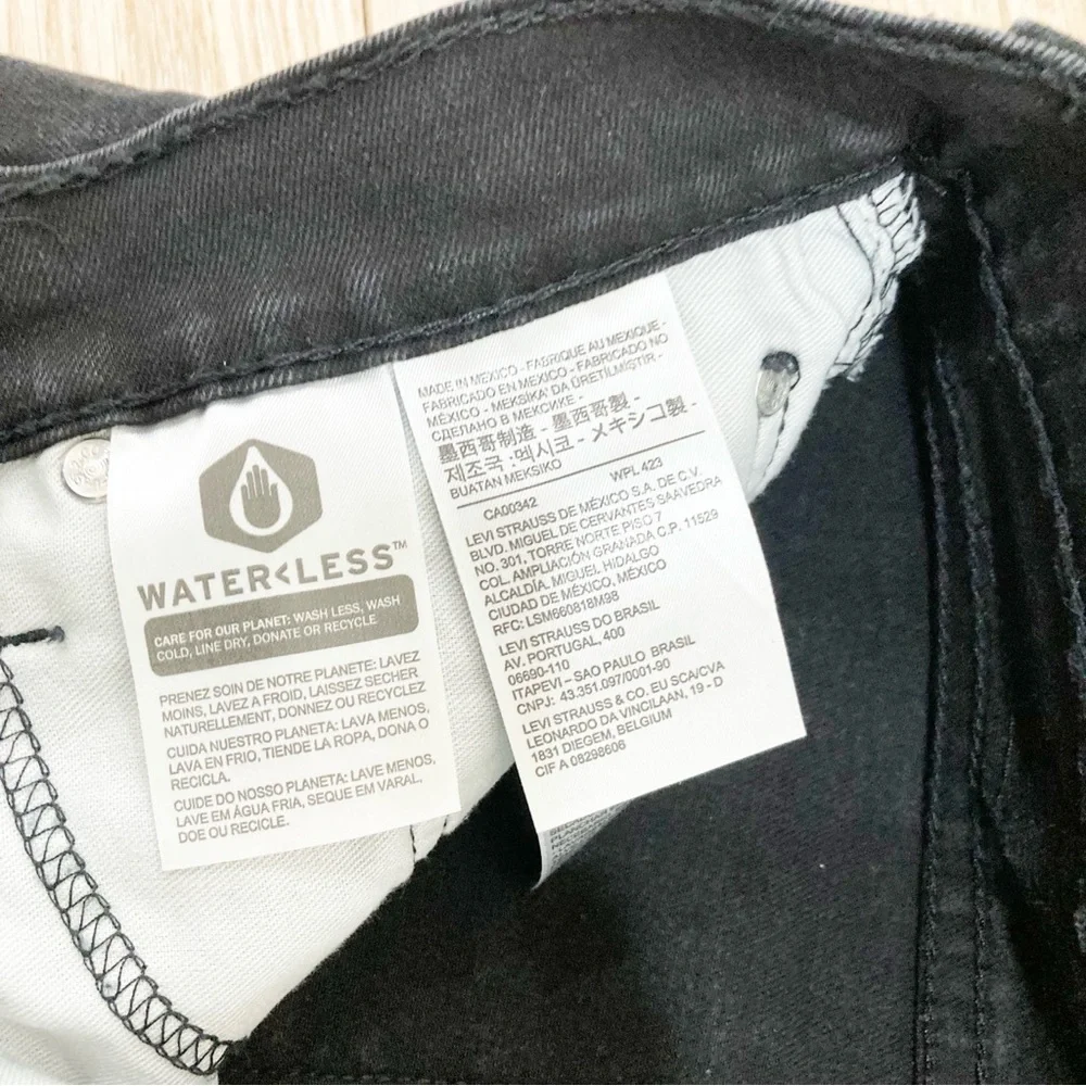 Levis these levi