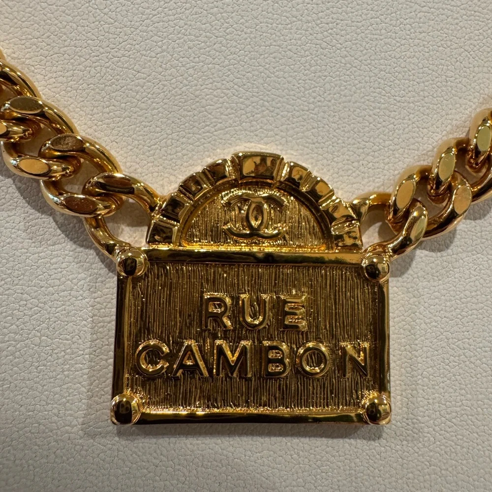CHANEL plate 50 22a