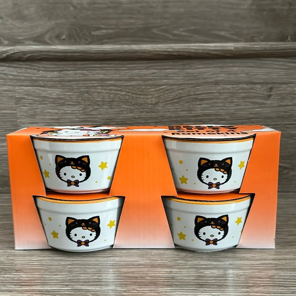 🆕 Hello Kitty Halloween Ramekins Set of