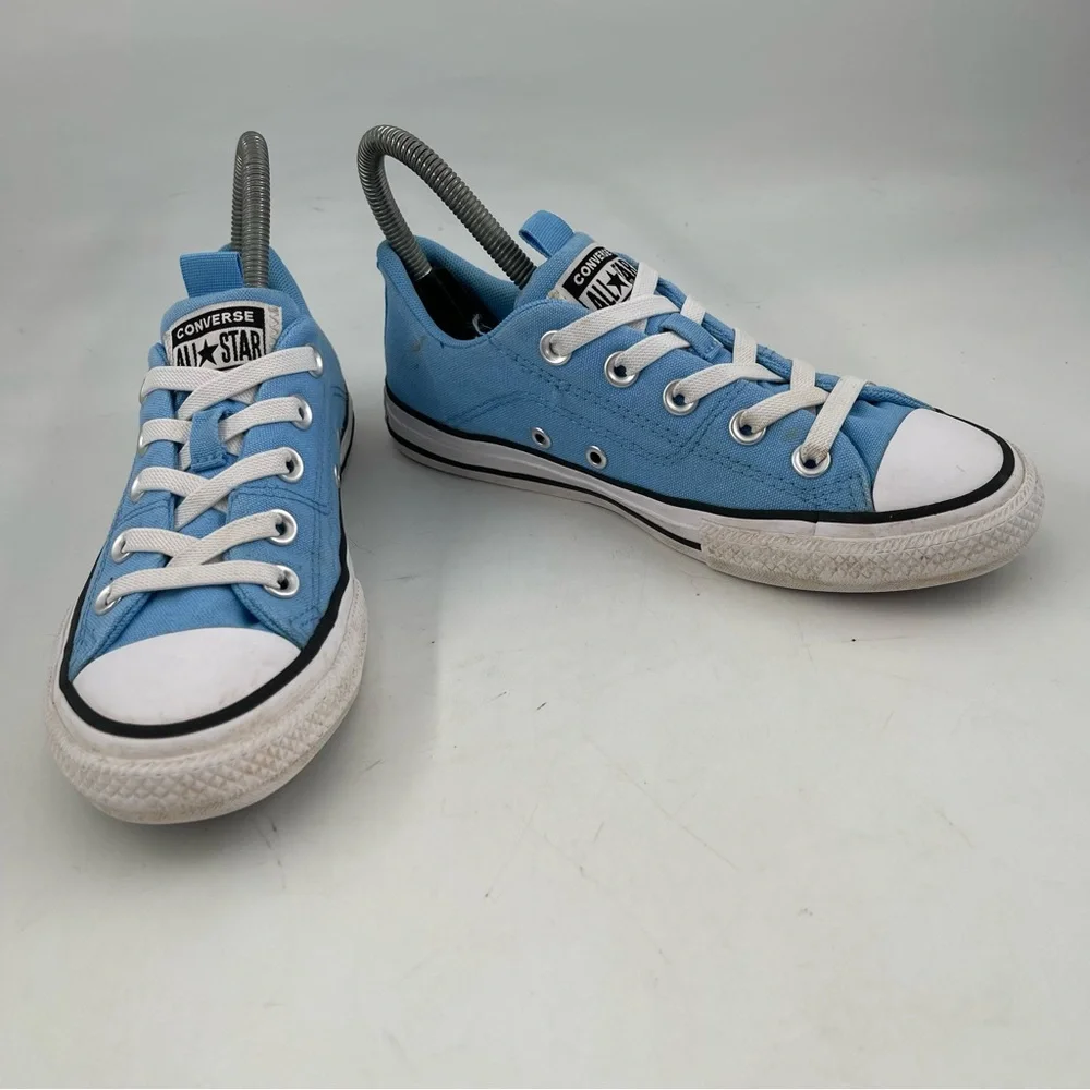 Converse excellent preowned