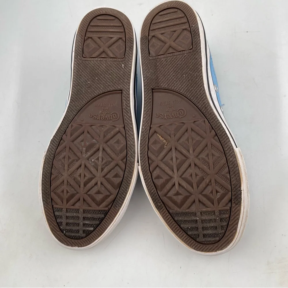 Converse excellent preowned