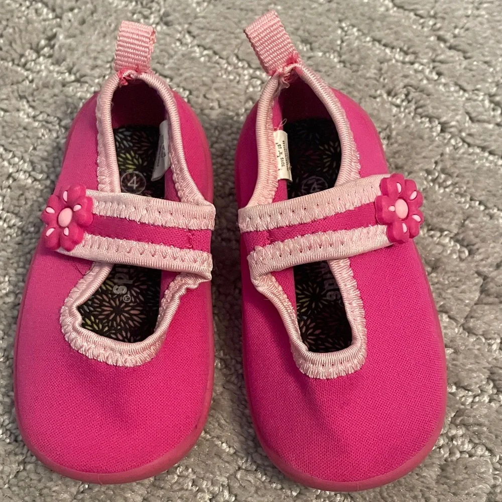 Adorable Koala Kids Pink Flower Strap Shoes