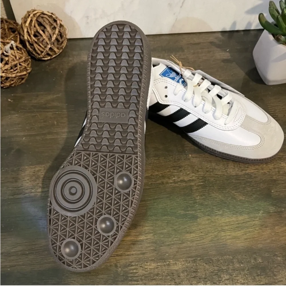 adidas fit grippy locked