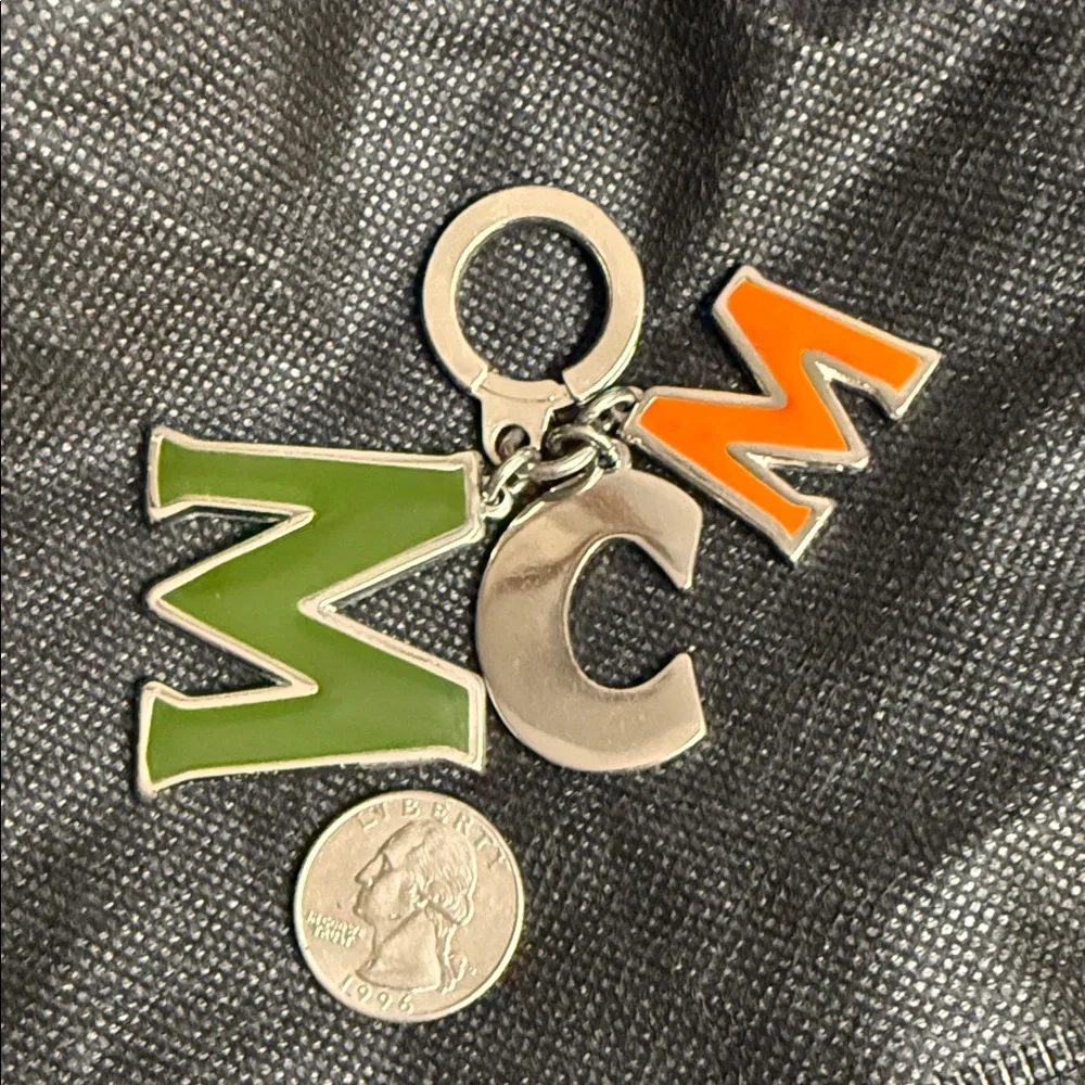 MCM key green olive