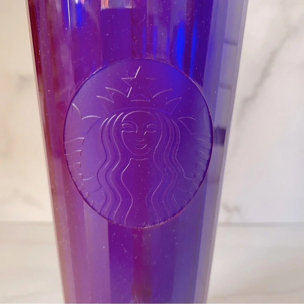 Starbucks sip style