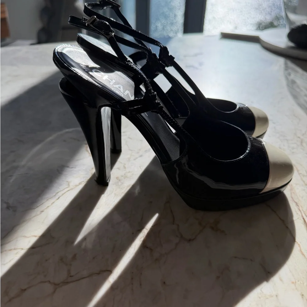 CHANEL authentic vintage