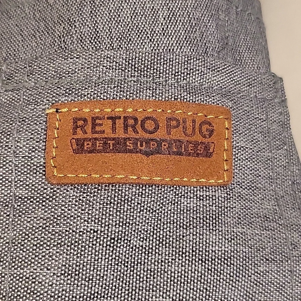 retro pug pet supplier please look