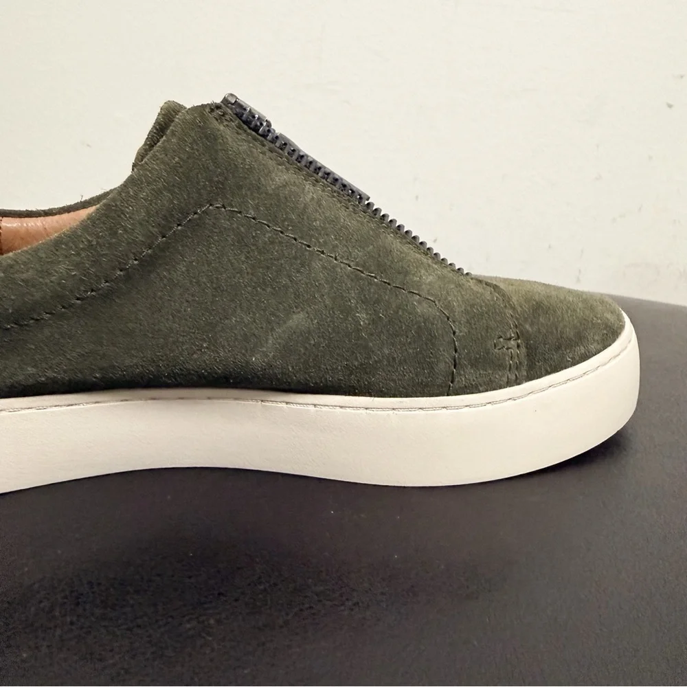Frye brand size
