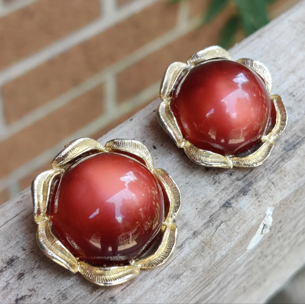 Vintage large 1”