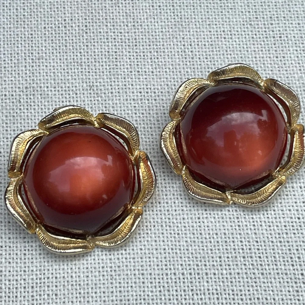 Vintage large 1”