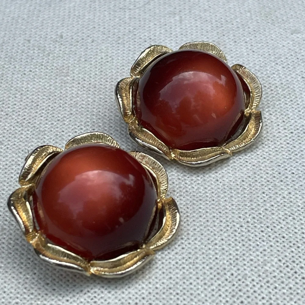Vintage large 1”