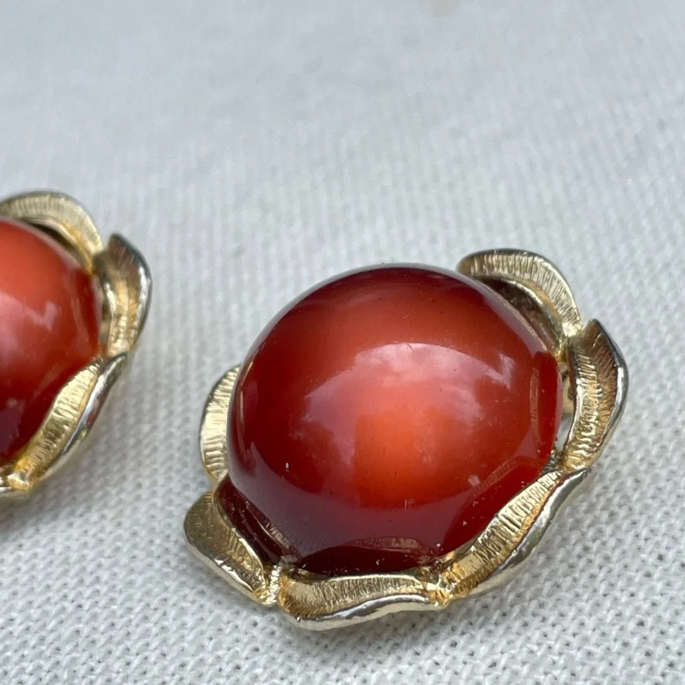 Vintage large 1”