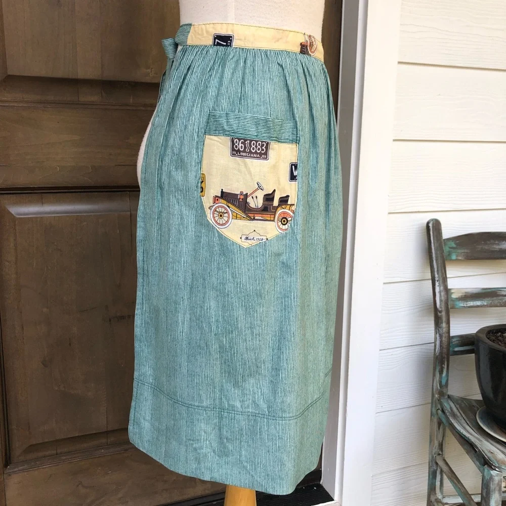 Vintage apron tiny