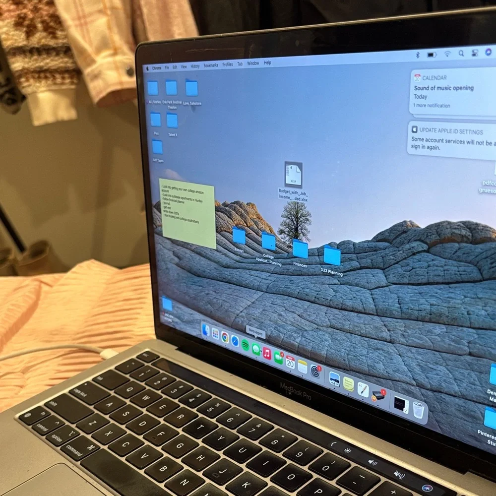 Apple stylish macbook