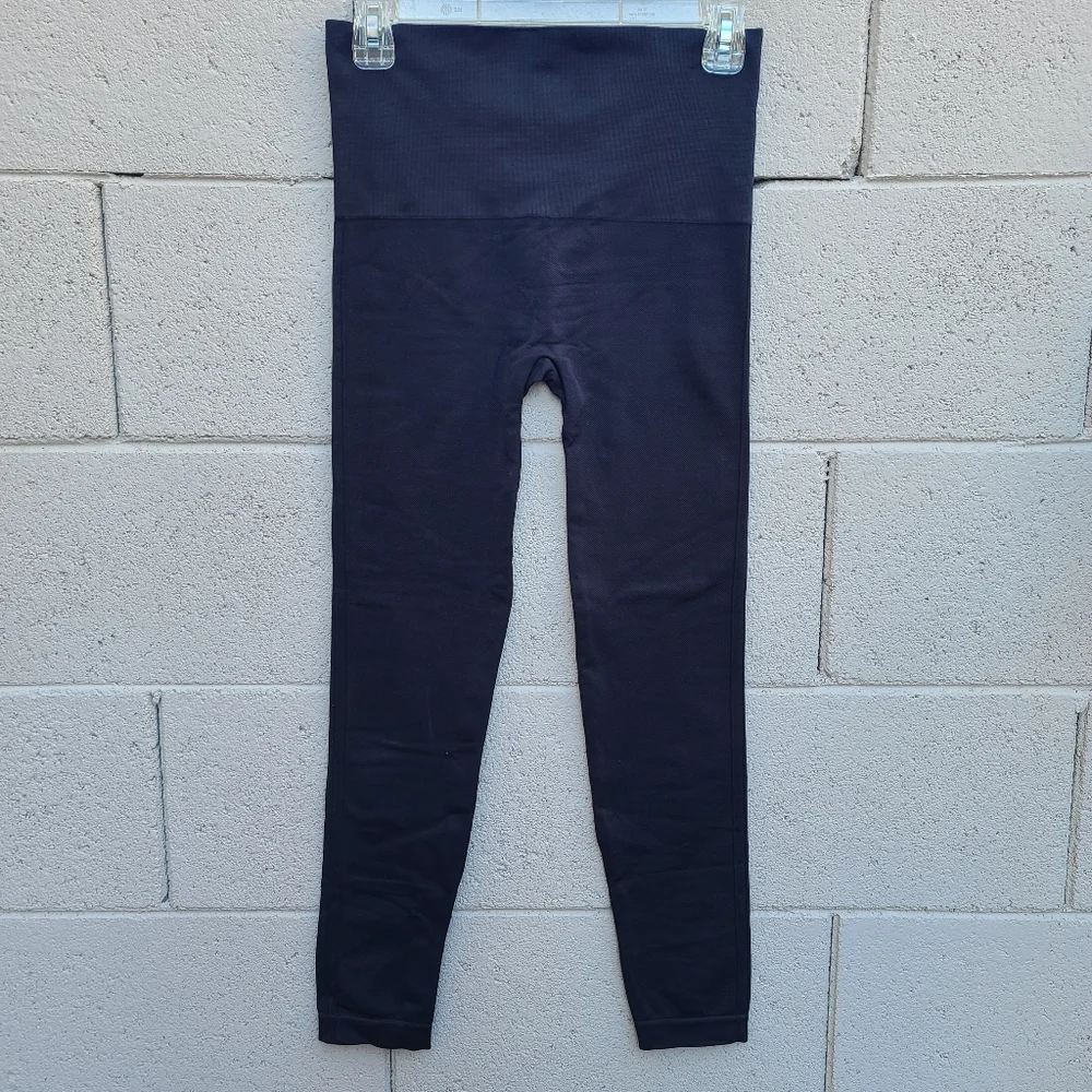 Spanx | Look at Me Seamless Stretchy Knit Leggings in Very Black Size Large