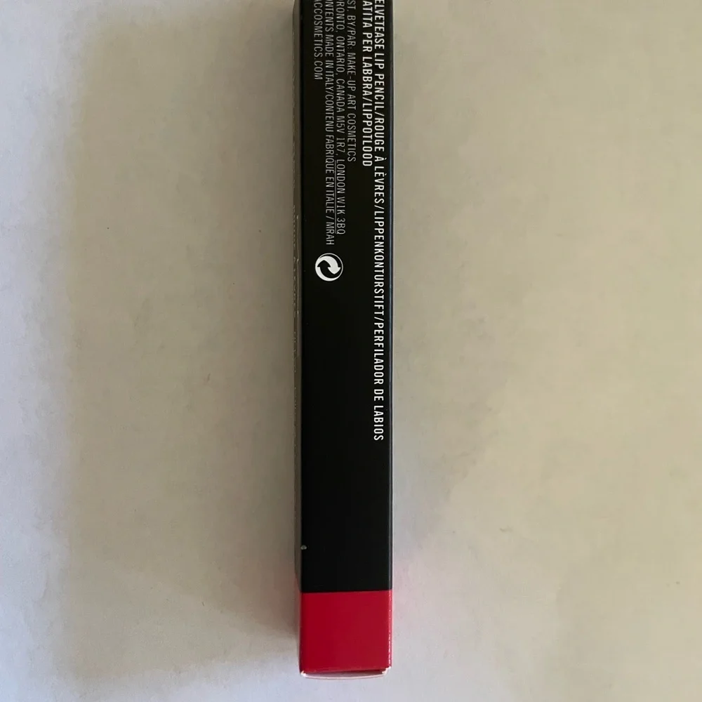 MAC Cosmetics cosmetics velvetease