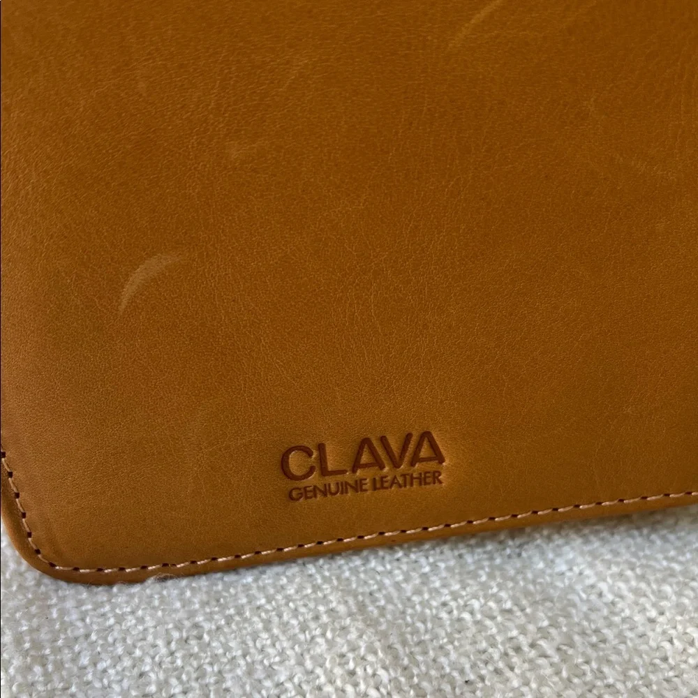 Classic Tan Leather Men's Wallet