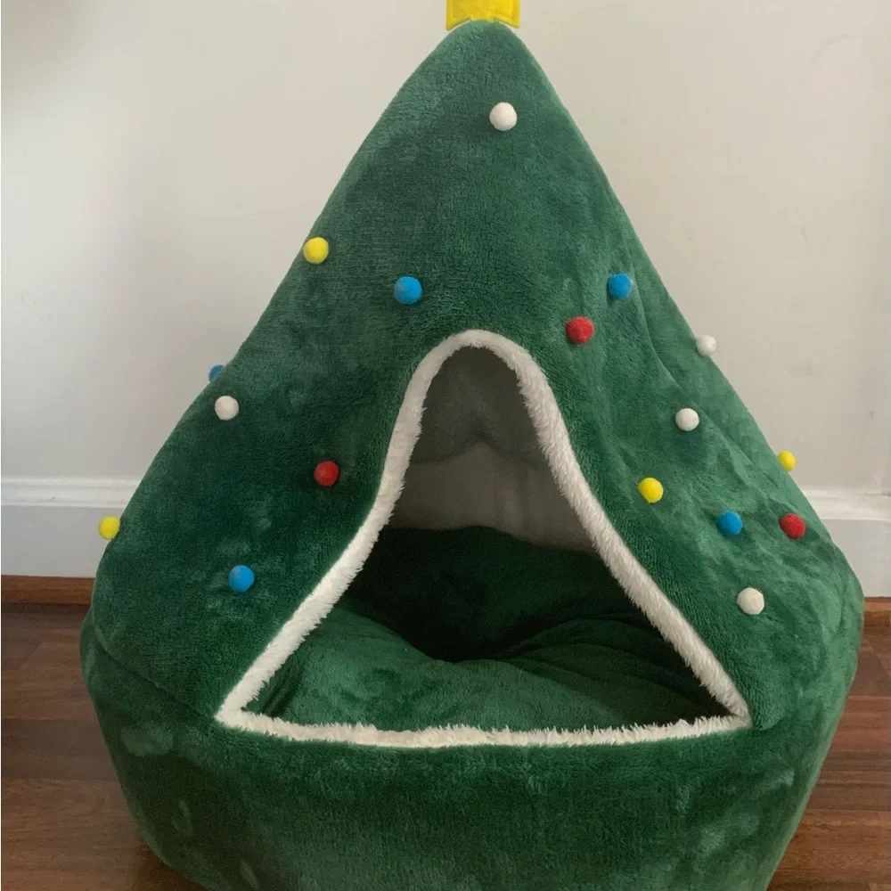 Vibrant Life Christmas Tree Small Pet Bed Padded Holiday Festive RN97168 Cat Dog