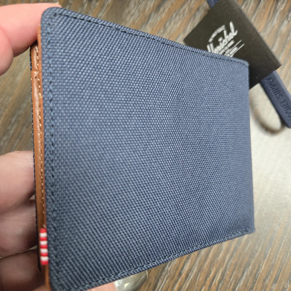 Herschel Supply Co. layer prevent 100%
