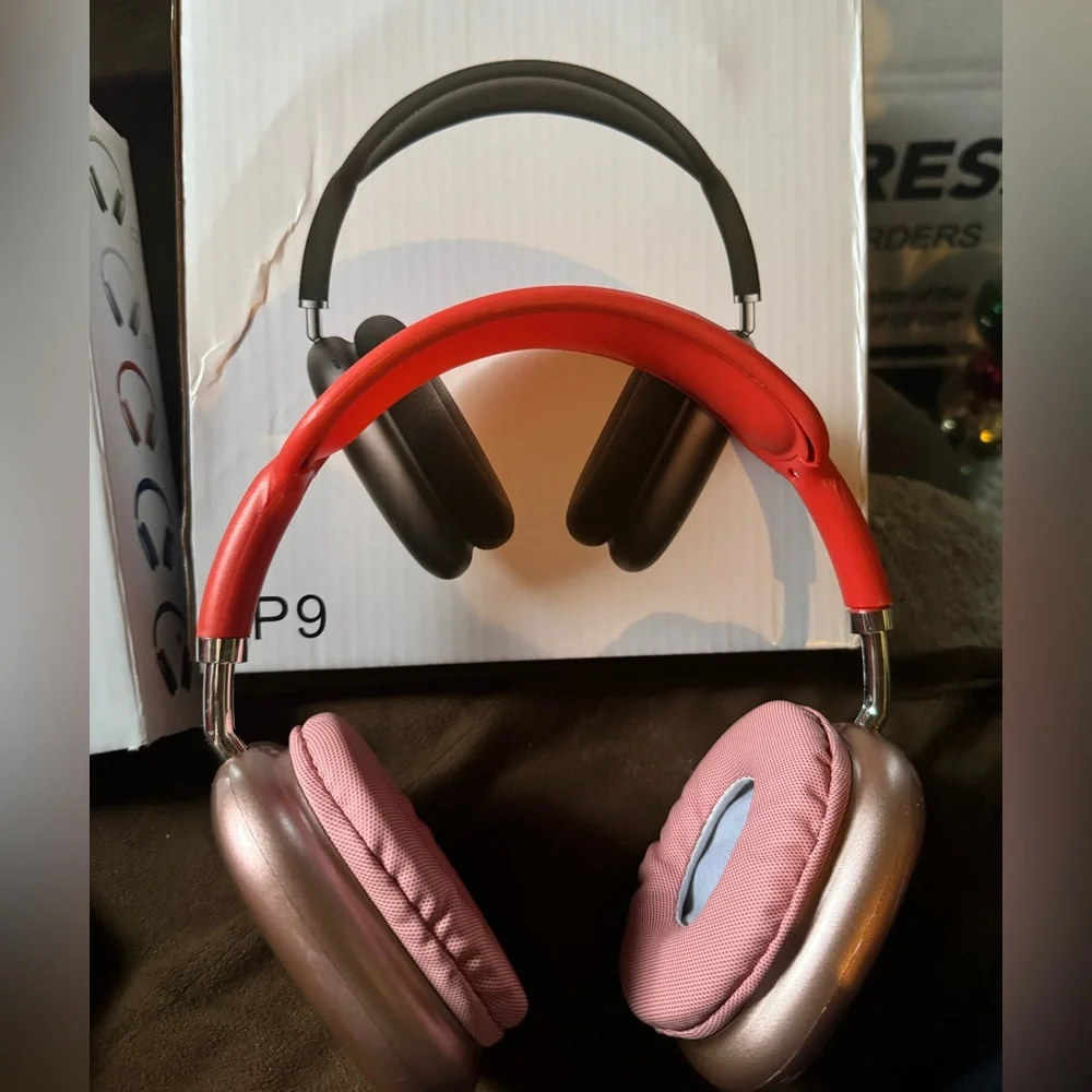 P9 Wireless Headphones - Black and pink