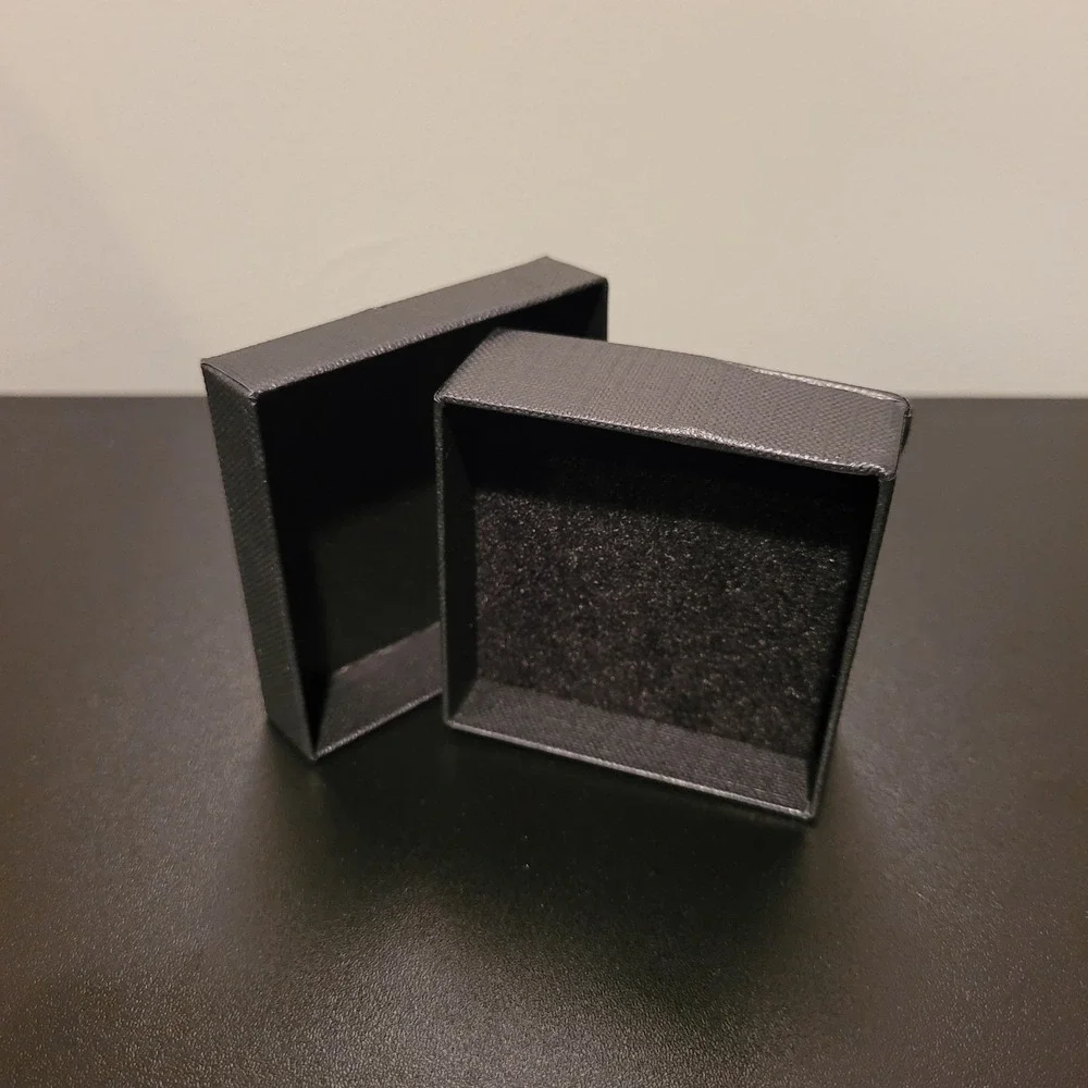 The Real Pearl Co. colors black