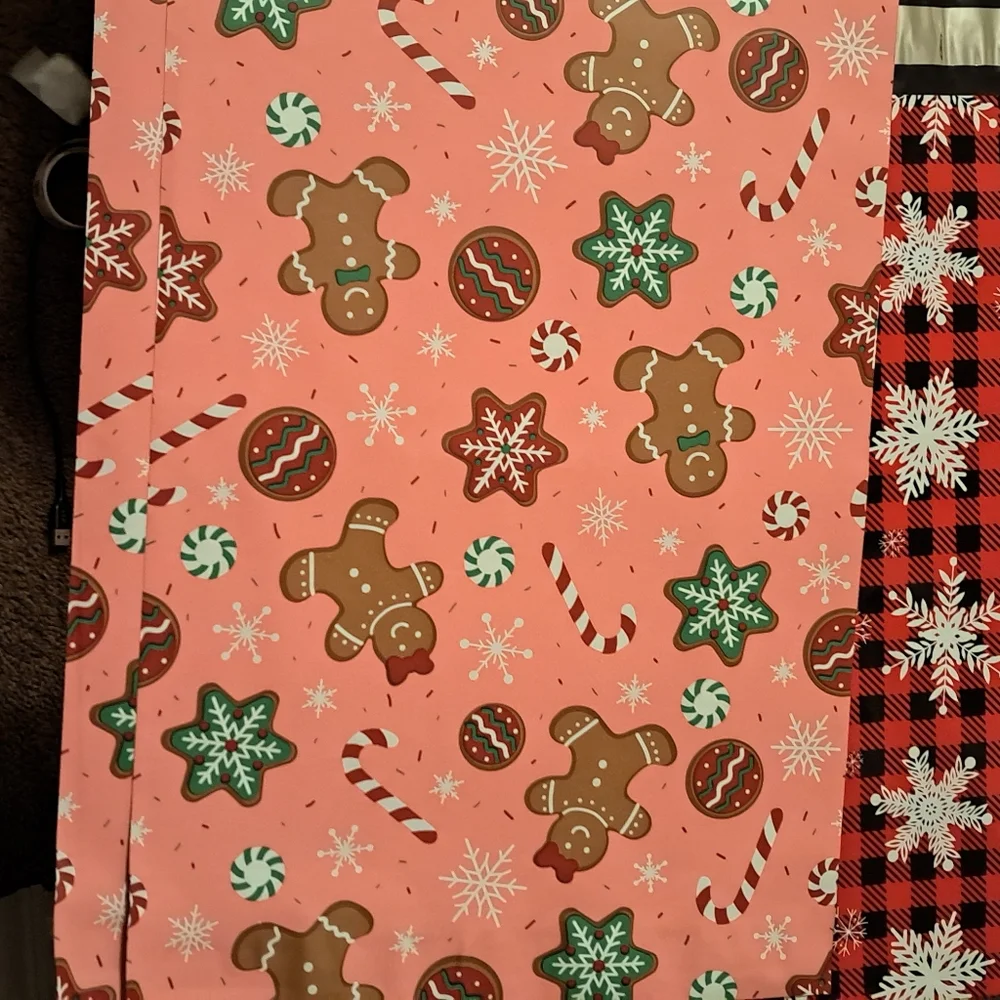 160 pc Christmas shipping bundle