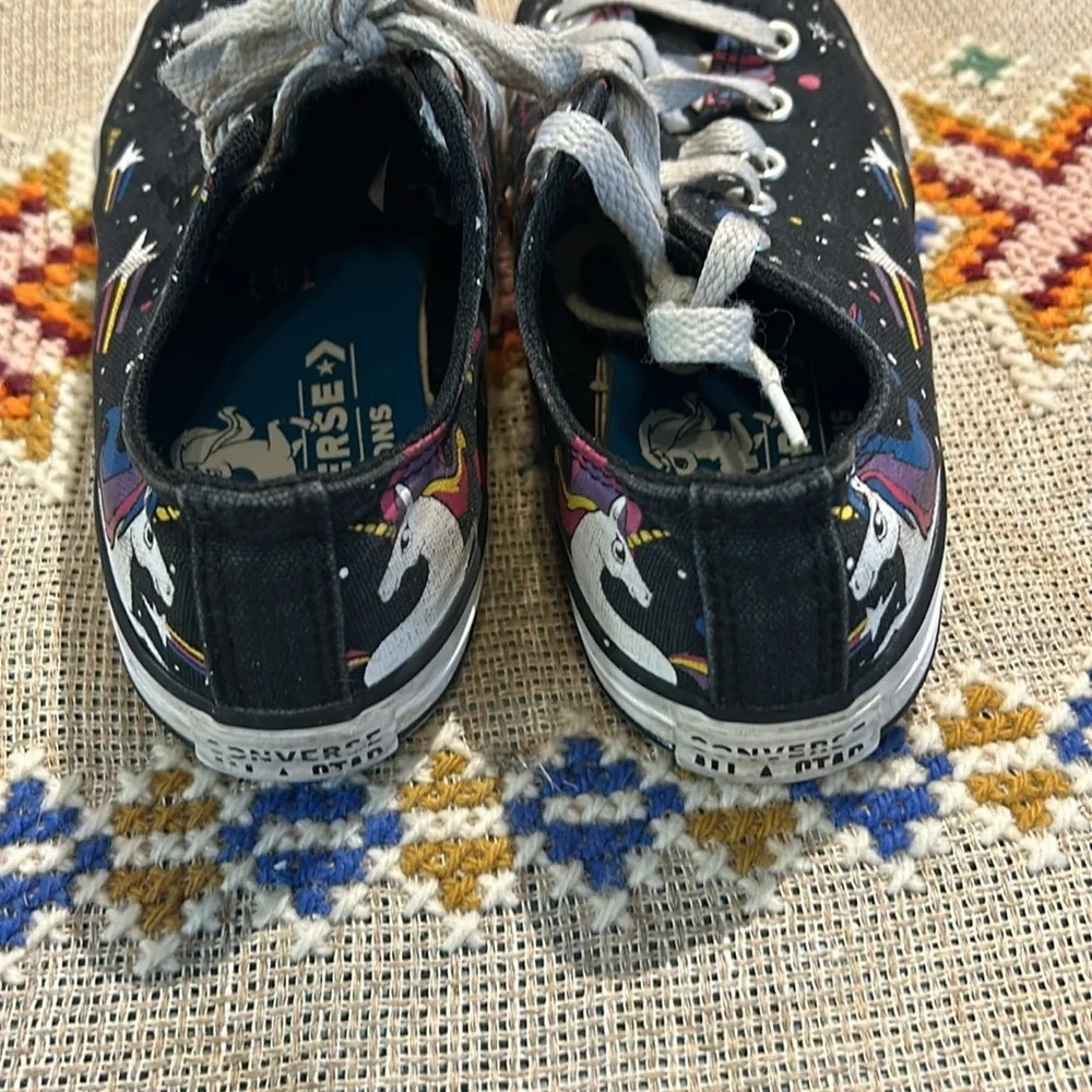 Converse magical unicorn