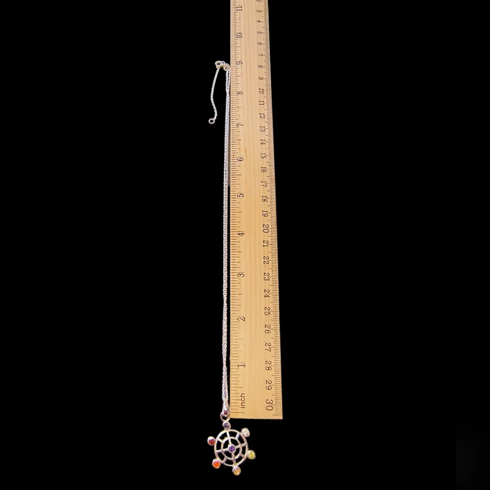 pendant features