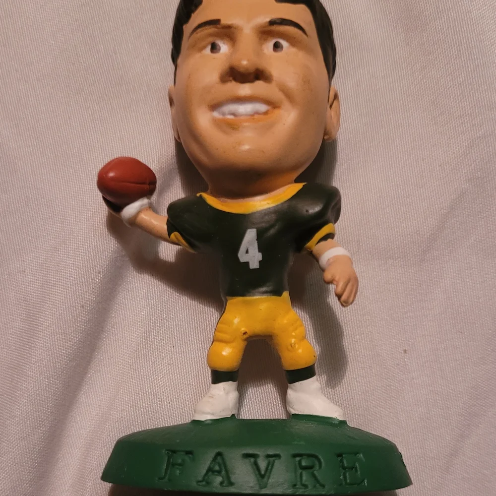 NFL Football Player Cake Topper - Green and Yellow