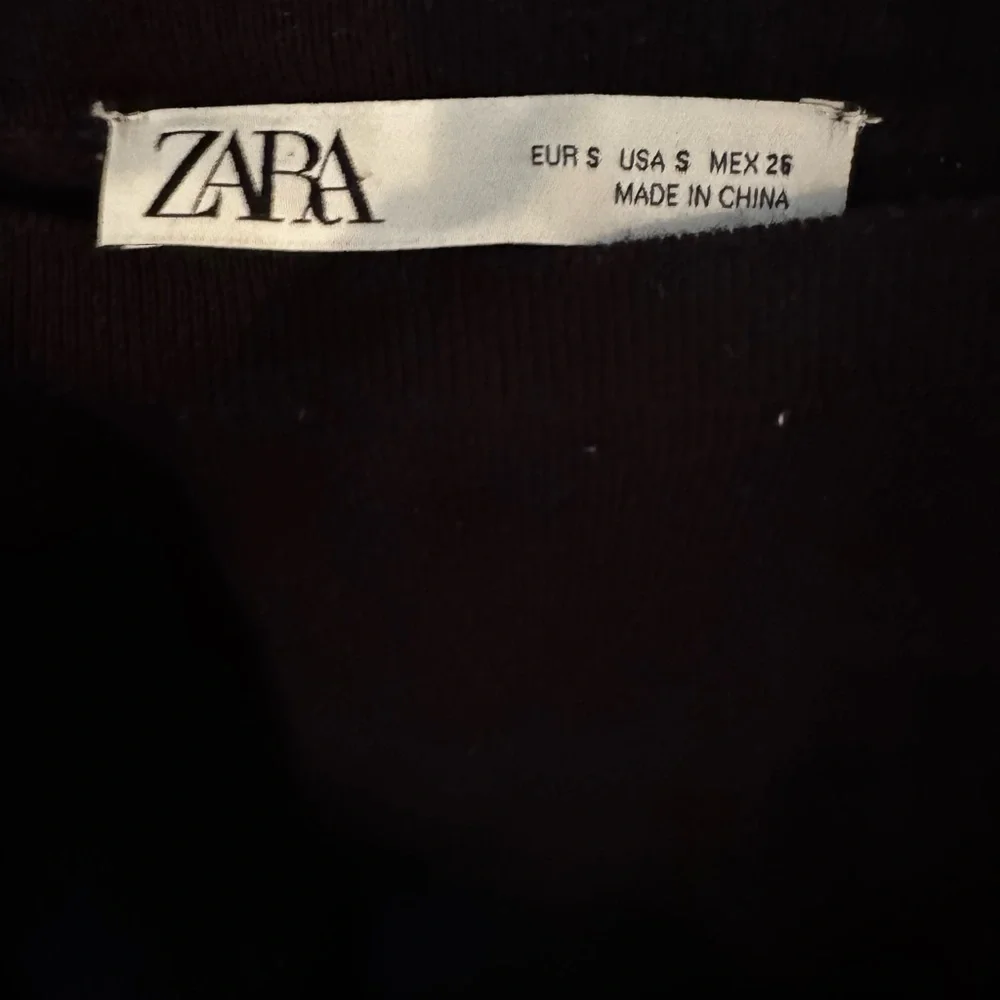 Zara black crew