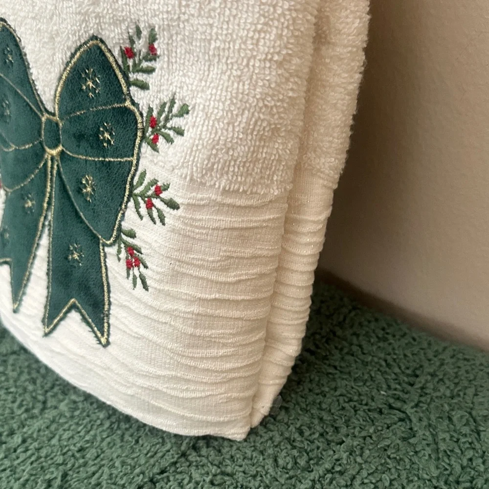 artic holiday pretty towel so