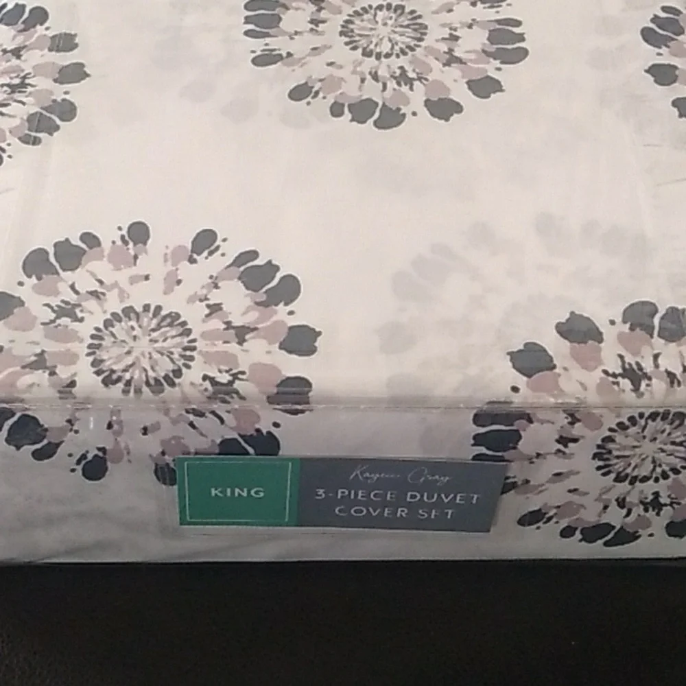 Kaycie Gray piece duvet