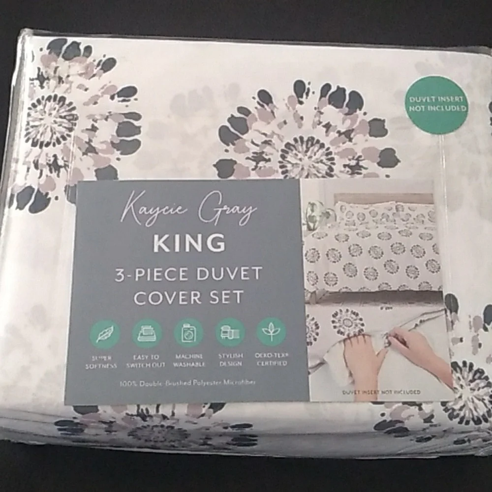 Kaycie Gray piece duvet
