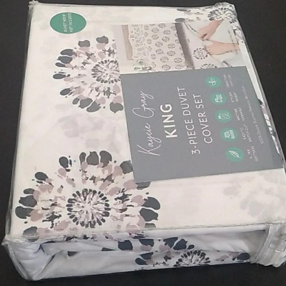 Kaycie Gray piece duvet