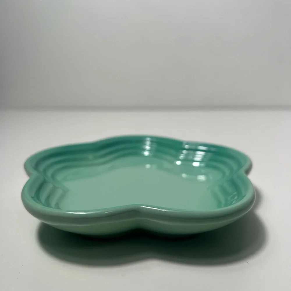 Le Creuset description add