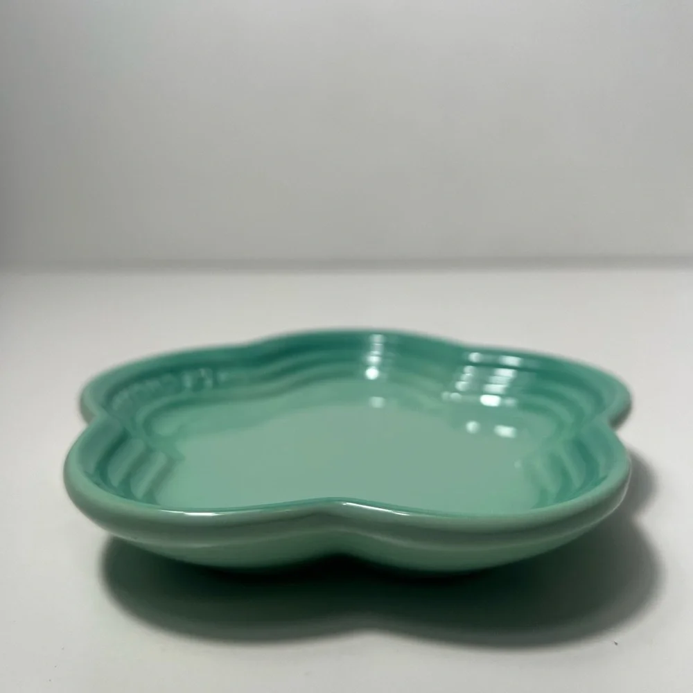 Le Creuset description add